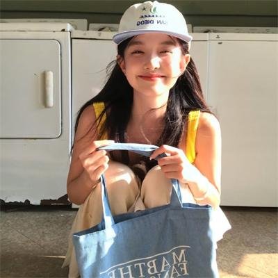 老妇杀手海报
