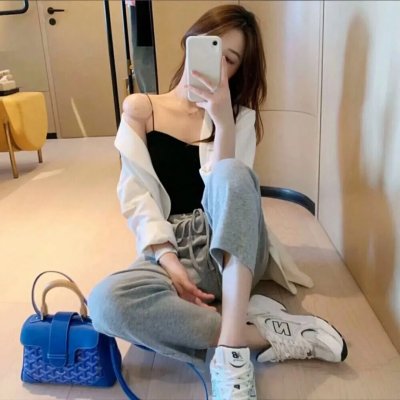 孤堡疑云海报
